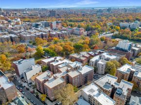 325 E 201st Street 3J, Bronx NY 10458