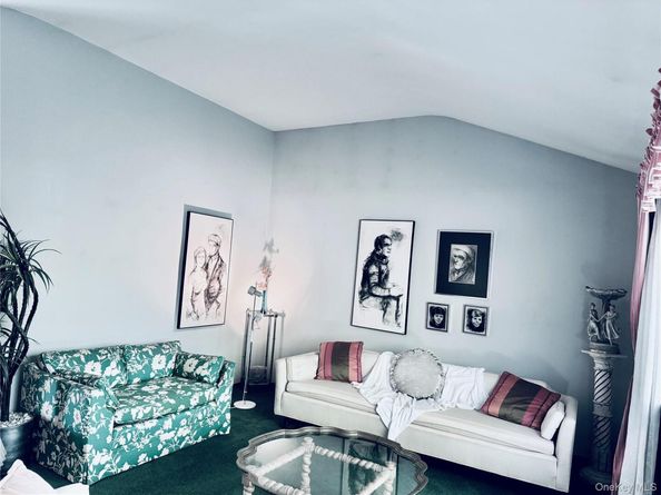 14 Christa Court, Huntington NY 11743