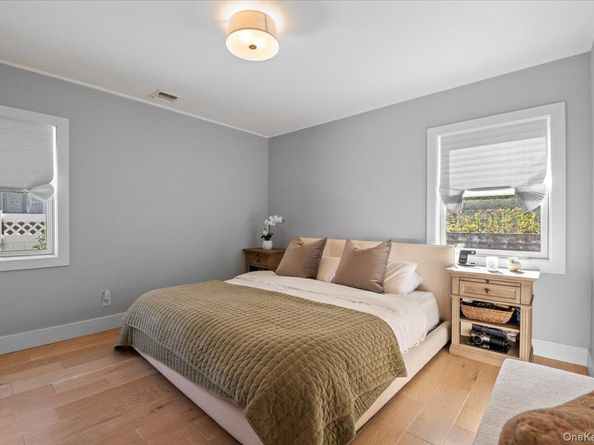 19 Sideview Drive, Oyster Bay NY 11771