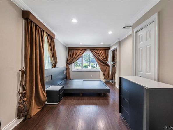 531 Old Country Road, Plainview NY 11803