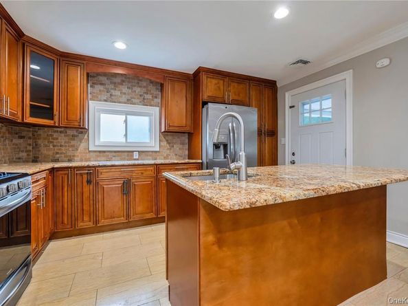 531 Old Country Road, Plainview NY 11803