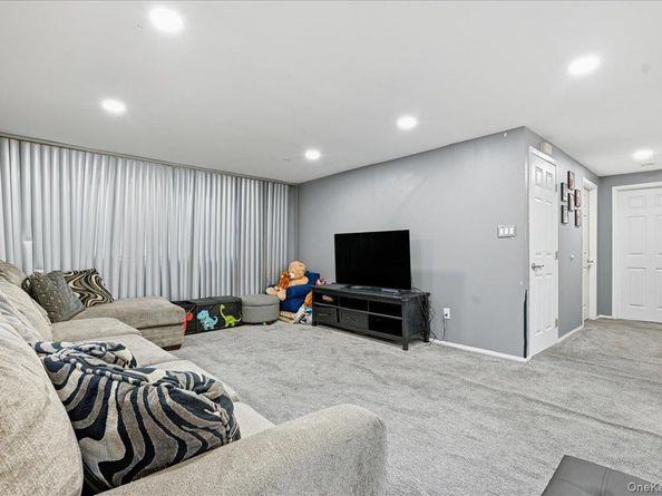 120 Bruce Terrace, Carle Place NY 11501