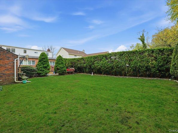 120 Bruce Terrace, Carle Place NY 11501