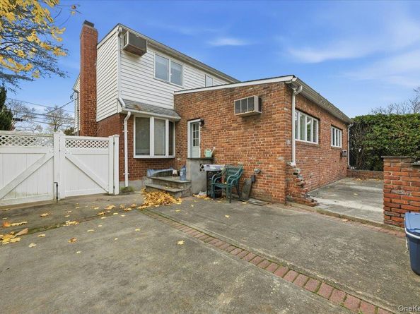 120 Bruce Terrace, Carle Place NY 11501