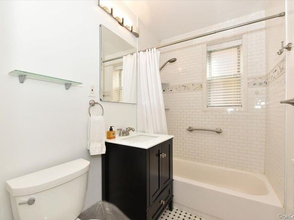 175-06 Devonshire Road 1J, Jamaica Estates NY 11432
