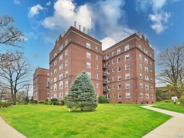 175-06 Devonshire Road 1J, Jamaica Estates NY 11432