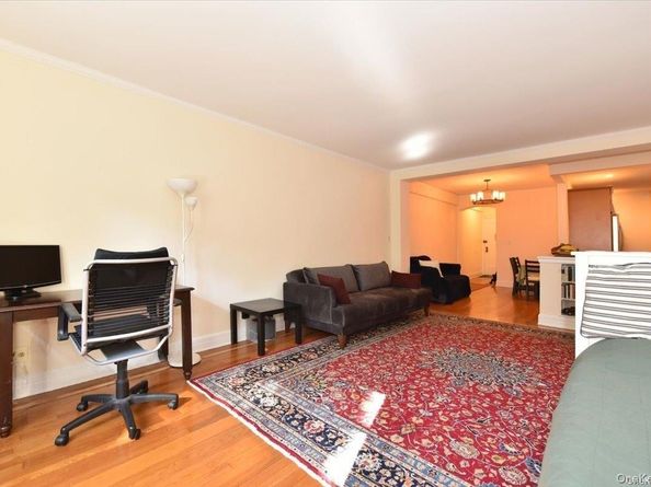 175-06 Devonshire Road 1J, Jamaica Estates NY 11432