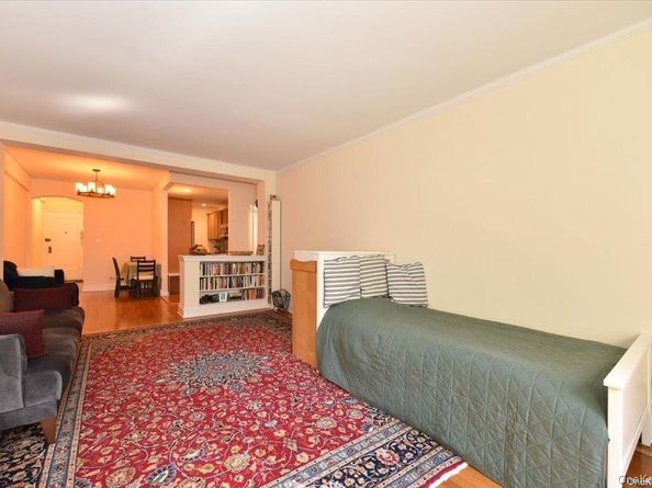 175-06 Devonshire Road 1J, Jamaica Estates NY 11432