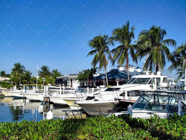 248 E Shore Road E, Lindenhurst NY 11757