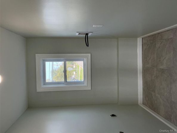 248 E Shore Road E, Lindenhurst NY 11757