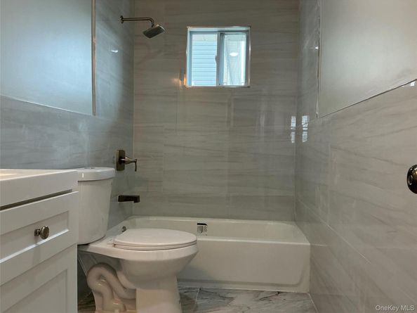 248 E Shore Road E, Lindenhurst NY 11757