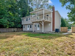 31 Perry Lane, Wheatley Heights NY 11798