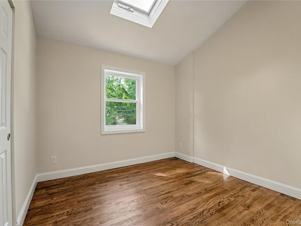 31 Perry Lane, Wheatley Heights NY 11798