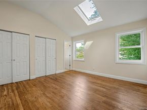 31 Perry Lane, Wheatley Heights NY 11798