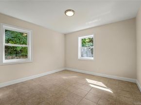 31 Perry Lane, Wheatley Heights NY 11798