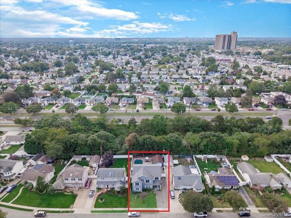 80 Fairview Avenue, East Meadow NY 11554