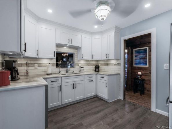 80 Fairview Avenue, East Meadow NY 11554