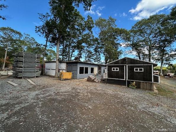 Undisclosed Address #918104, Medford NY 11763