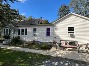 Undisclosed Address #918104, Medford NY 11763