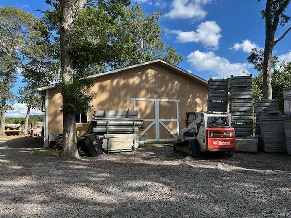 Undisclosed Address #918104, Medford NY 11763