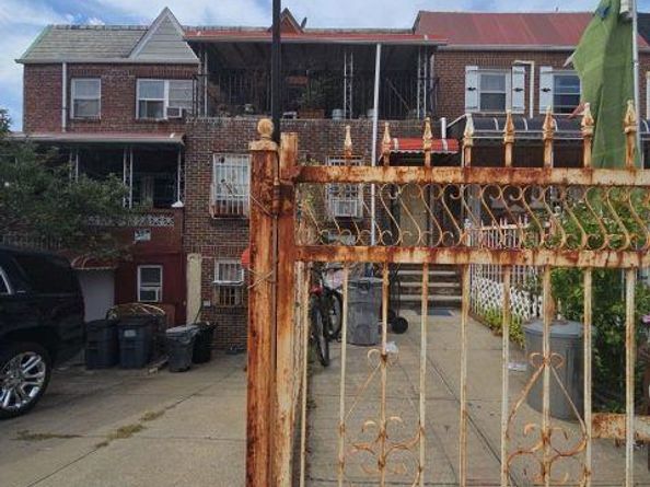 5068 43rd Street, Sunnyside NY 11377