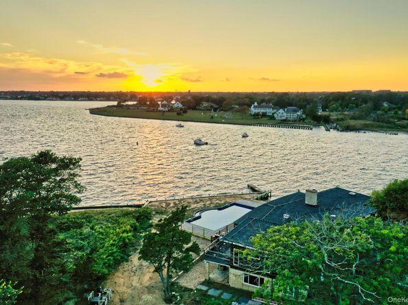 10 Great Cove Lane, Islip NY 11751