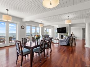 10 Great Cove Lane, Islip NY 11751