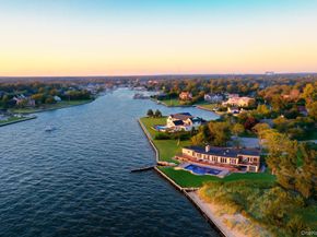 10 Great Cove Lane, Islip NY 11751
