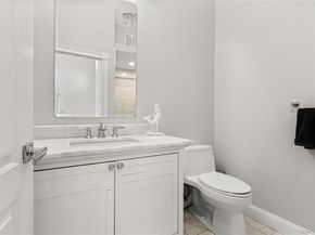 10 Great Cove Lane, Islip NY 11751
