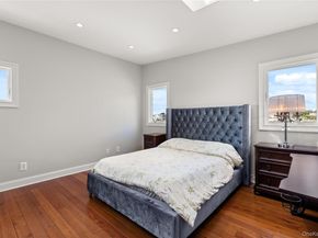 10 Great Cove Lane, Islip NY 11751