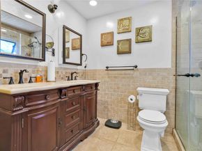 2 Amherst Lane, Smithtown NY 11787