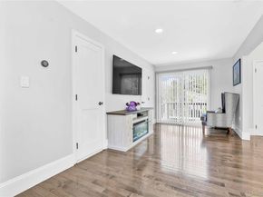 2 Amherst Lane, Smithtown NY 11787