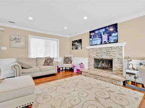 2 Amherst Lane, Smithtown NY 11787
