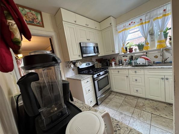 2181 Strang Avenue, Bronx NY 10466