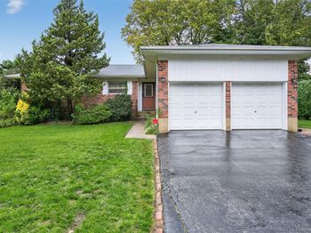 32 Rockland Drive