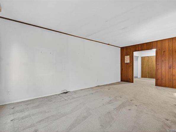 32 Rockland Drive, Jericho NY 11753