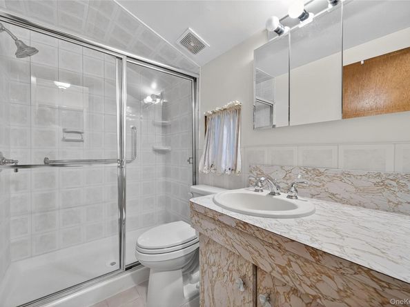 32 Rockland Drive, Jericho NY 11753