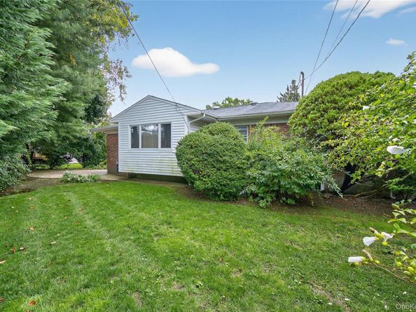 32 Rockland Drive, Jericho NY 11753