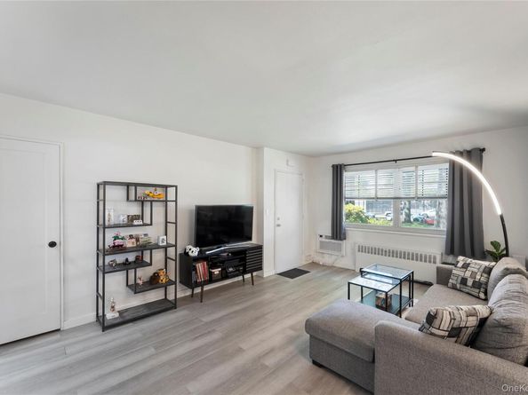 249-30 63rd Avenue 41275, Little Neck NY 11362
