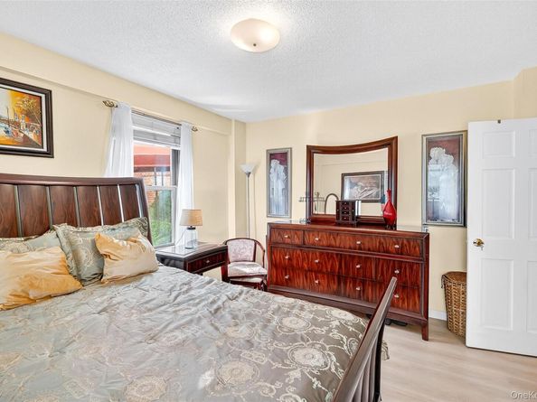 180 Pearsall Drive 1D, Mount Vernon NY 10552