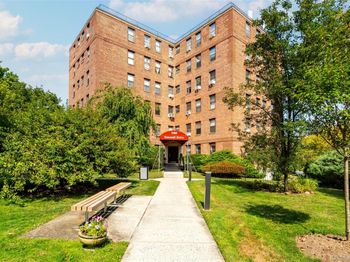 180 Pearsall Drive
