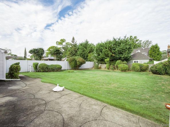2926 Court Street, Oceanside NY 11572