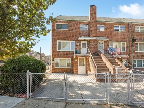 67-72 78th Street, Middle Village NY 11379