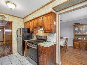 67-72 78th Street, Middle Village NY 11379