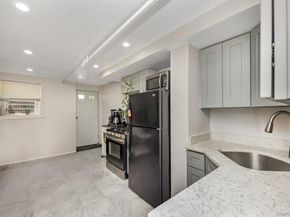 67-72 78th Street, Middle Village NY 11379