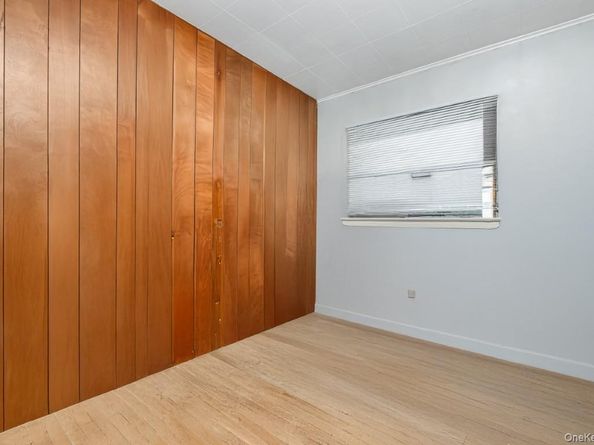 67-72 78th Street, Middle Village NY 11379