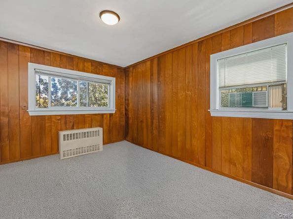 67-72 78th Street, Middle Village NY 11379