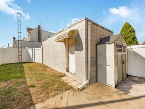 67-72 78th Street, Middle Village NY 11379