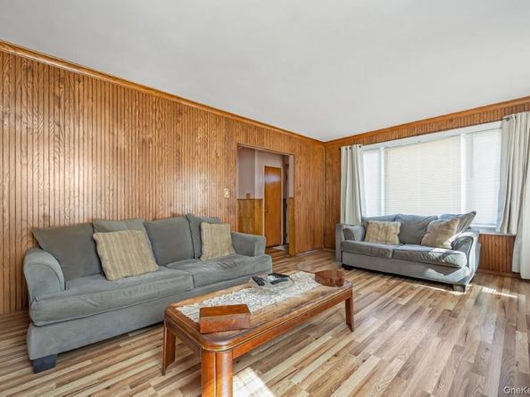 67-72 78th Street, Middle Village NY 11379