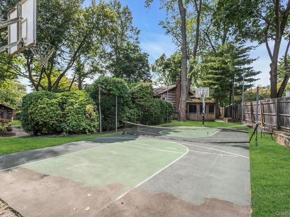 78 Chestnut Street, Glen Cove NY 11542